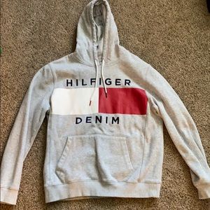 Tommy Hilfiger Logo Hoodie